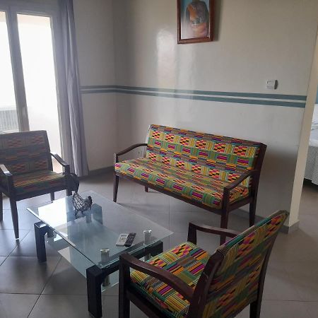 Residence Marie France Mendy Toubab Dialao Kültér fotó