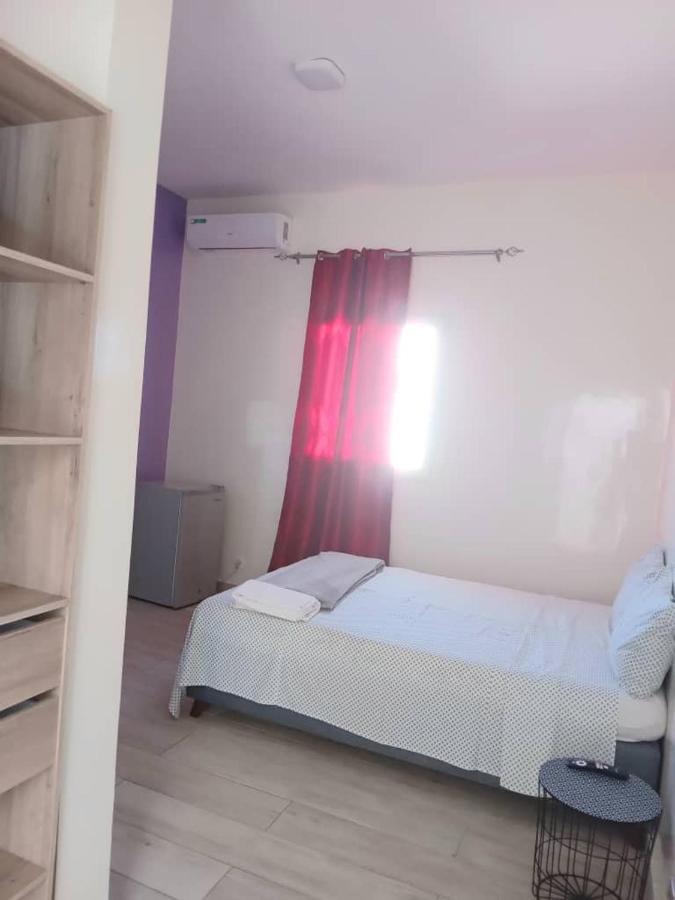 Residence Marie France Mendy Toubab Dialao Kültér fotó